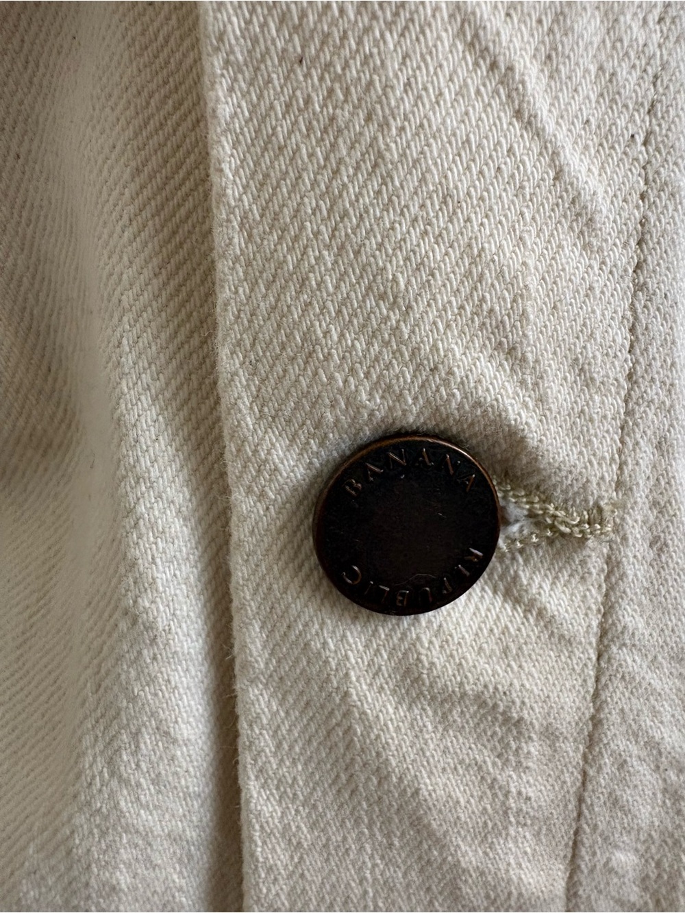 Banana Republic Cream Women’s Denim Jacket - Lovely Details - Picture 3 of 5